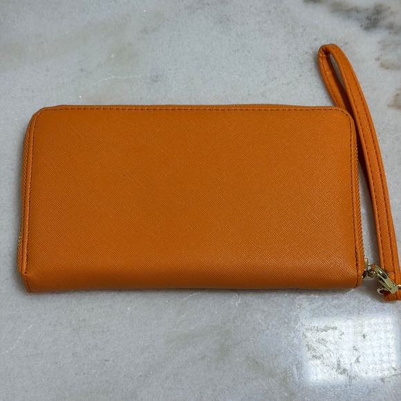 Steve Madden Orange Saffiano Zip Around Wristlet Wallet Gold Hardware NWOT - Picture 2 of 6